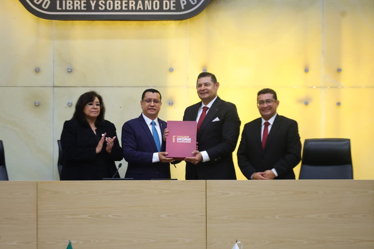 Seguridad, justicia y riqueza comunitaria, los tres pilares de mi administración: Alejandro Armenta en su Primer Informe.