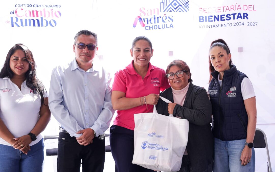 Fortalece Lupita Cuautle la nutrición familiar con 15 mil paquetes alimentarios entregados.