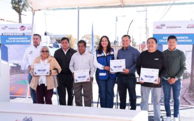 Entrega Lupita Cuautle adoquinamiento en San Bernardino Tlaxcalancingo