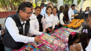 Diputado Pavel Gaspar Lleva Alegría a los Niños de Amatitlán de Azueta