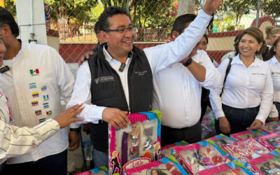 Diputado Pavel Gaspar Lleva Alegría a los Niños de Amatitlán de Azueta.