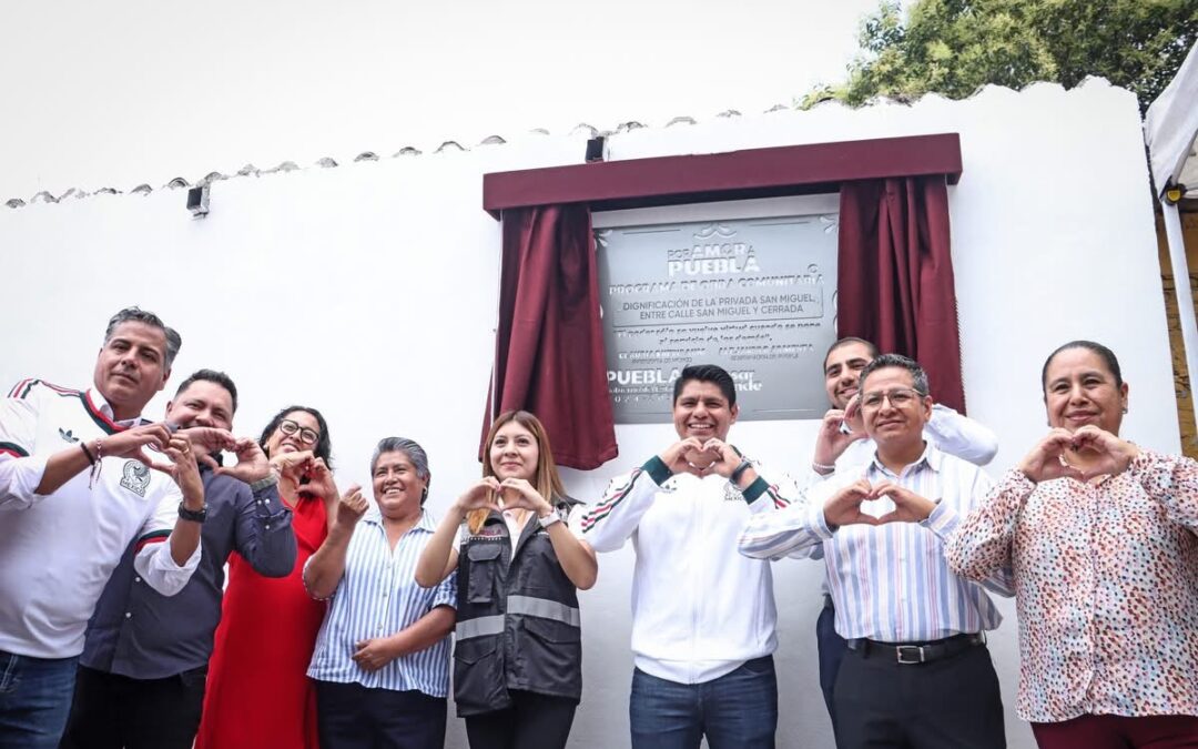 Entrega Omar Muñoz pavimentación en Privada San Miguel