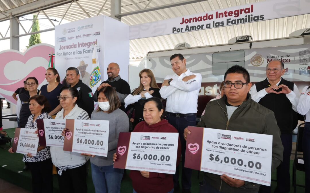 Gobernador Armenta y su esposa llevan Jornada Integral “Por Amor a las Familias” en Agua Santa.