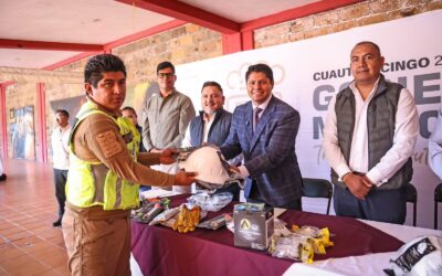 En Cuautlancingo reconoce Omar Muñoz labor de Protección Civil.